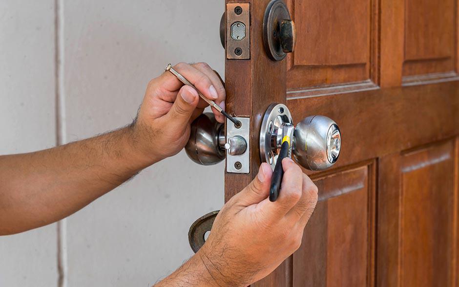 changer ouverture porte Domont