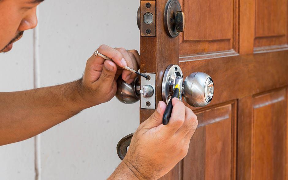 changer ouverture porte Domont